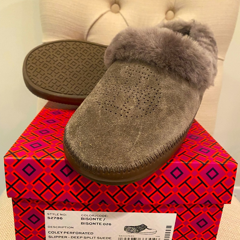 Tory Burch Slippers—comfy and cute ♥️